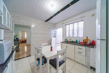 Casa à venda com 250m², 2 quartos e 2 vagasCozinha