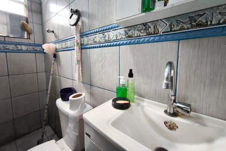 Casa à venda com 370m², 2 quartos e 5 vagasBanheiro