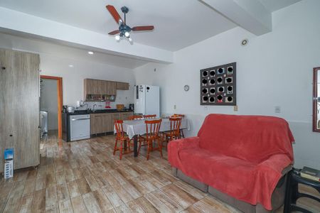 Casa à venda com 390m², 4 quartos e 4 vagasCasa fundos