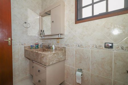 Casa à venda com 390m², 4 quartos e 4 vagasBanheiro da Suíte