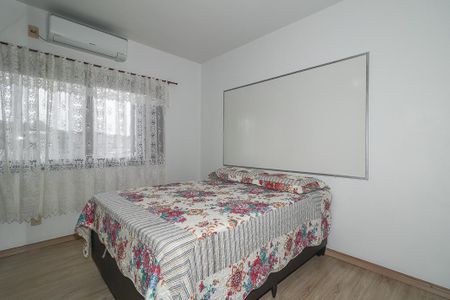 Quarto de casa à venda com 4 quartos, 390m² em Morro Santana, Porto Alegre