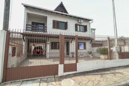 Casa à venda com 390m², 4 quartos e 4 vagasFachada