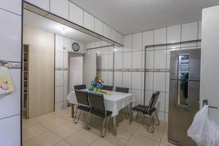Apartamento à venda com 107m², 2 quartos e 1 vagaCozinha 