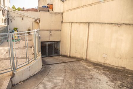 Apartamento à venda com 107m², 2 quartos e 1 vagaEntrada garagem 