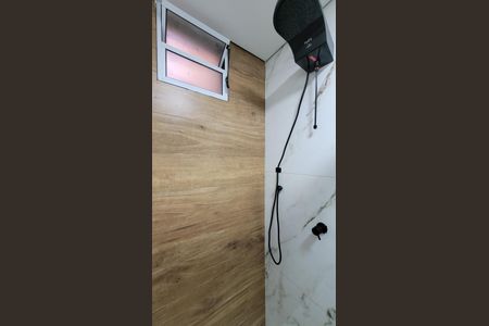 Banheiro Social de kitnet/studio para alugar com 1 quarto, 30m² em Vila Brandina, Campinas