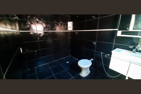 Casa à venda com 190m², 3 quartos e 2 vagas Casa à venda com 190m², 3 quartos e 2 vagasBanheiro da Suíte