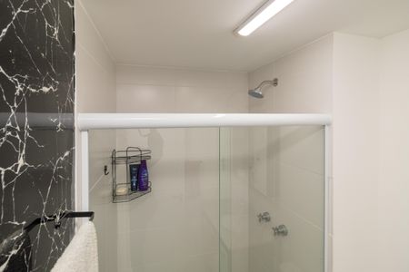 Apartamento à venda com 75m², 2 quartos e 1 vaga Apartamento à venda com 75m², 2 quartos e 1 vagaBanheiro