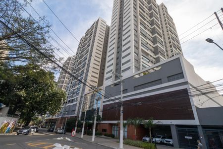 Apartamento à venda com 75m², 2 quartos e 1 vaga Apartamento à venda com 75m², 2 quartos e 1 vagaFachada e portaria