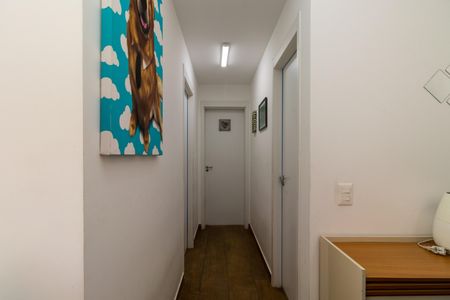 Apartamento à venda com 75m², 2 quartos e 1 vaga Apartamento à venda com 75m², 2 quartos e 1 vagaCorredor dos quartos