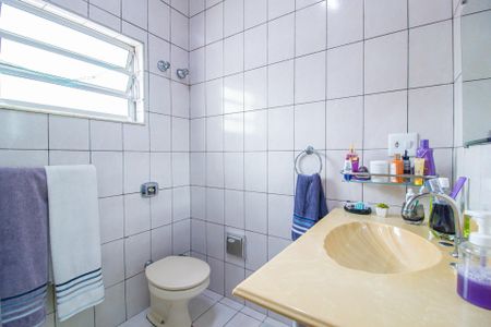 Casa à venda com 205m², 4 quartos e 2 vagas