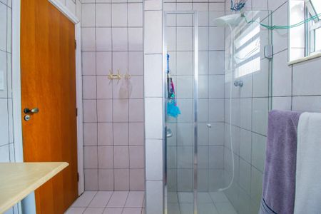 Casa à venda com 205m², 4 quartos e 2 vagas