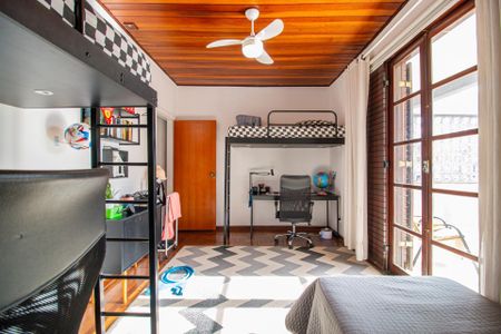 Casa à venda com 205m², 4 quartos e 2 vagas