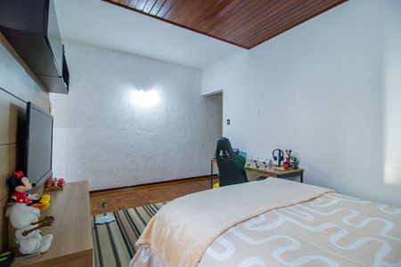 Casa à venda com 205m², 4 quartos e 2 vagas