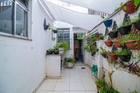 Casa à venda com 205m², 4 quartos e 2 vagas