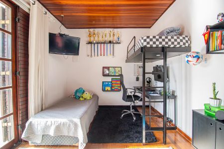 Casa à venda com 205m², 4 quartos e 2 vagas