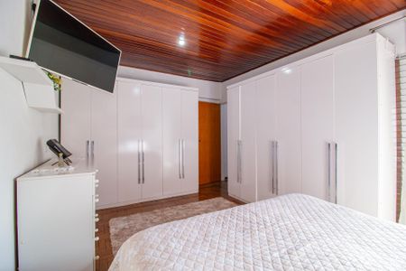 Casa à venda com 205m², 4 quartos e 2 vagas