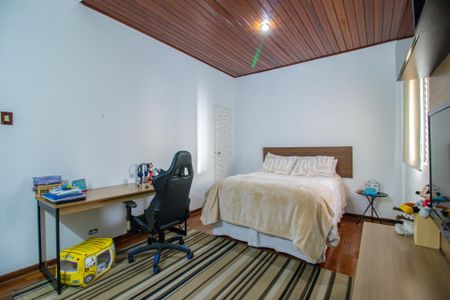 Casa à venda com 205m², 4 quartos e 2 vagas