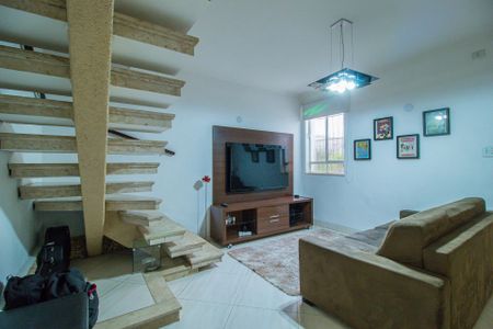 Casa à venda com 205m², 4 quartos e 2 vagas