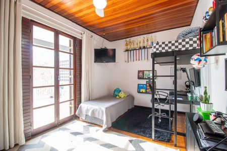 Casa à venda com 205m², 4 quartos e 2 vagas