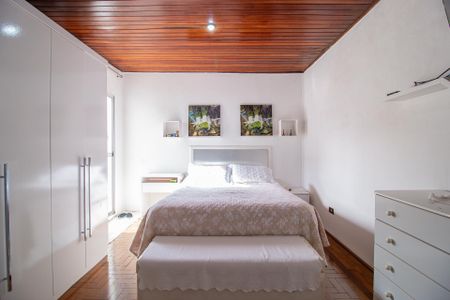 Casa à venda com 205m², 4 quartos e 2 vagas