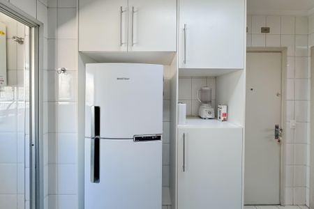 Apartamento à venda com 100m², 3 quartos e 2 vagas Apartamento à venda com 100m², 3 quartos e 2 vagasCozinha