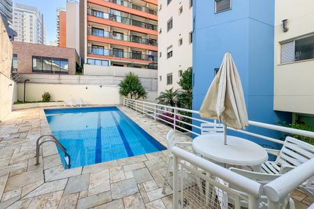 Apartamento à venda com 100m², 3 quartos e 2 vagas Apartamento à venda com 100m², 3 quartos e 2 vagasPiscina
