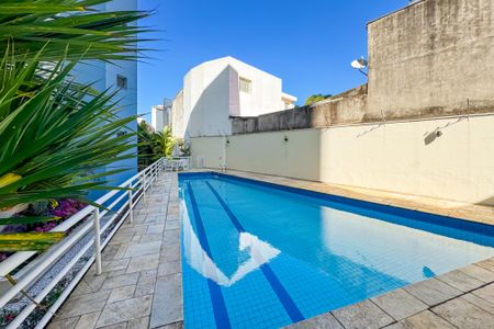 Apartamento à venda com 100m², 3 quartos e 2 vagas Apartamento à venda com 100m², 3 quartos e 2 vagasPiscina