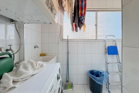 Apartamento à venda com 100m², 3 quartos e 2 vagas Apartamento à venda com 100m², 3 quartos e 2 vagasÁrea de Serviço