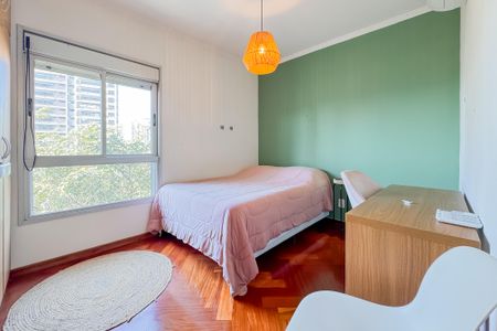 Apartamento à venda com 100m², 3 quartos e 2 vagas Apartamento à venda com 100m², 3 quartos e 2 vagasQuarto 1