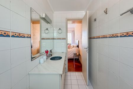 Apartamento à venda com 100m², 3 quartos e 2 vagas Apartamento à venda com 100m², 3 quartos e 2 vagasBanheiro da Suíte