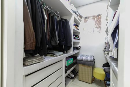 Casa à venda com 5400m², 4 quartos e 15 vagasCloset da suíte