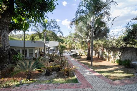 Casa à venda com 5400m², 4 quartos e 15 vagasEntrada