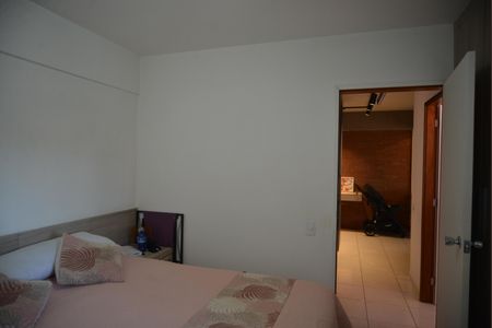 Apartamento à venda com 77m², 2 quartos e 1 vagaQuarto 1