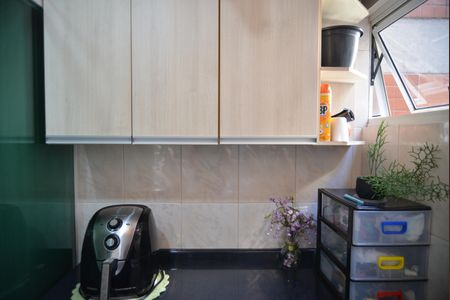 Apartamento à venda com 77m², 2 quartos e 1 vagaÁrea de Serviço