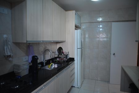 Apartamento à venda com 77m², 2 quartos e 1 vagaCozinha