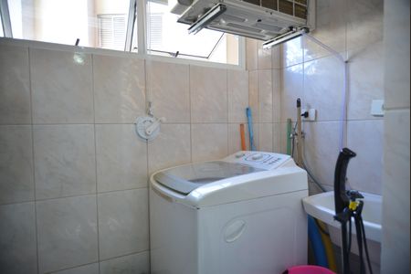 Apartamento à venda com 77m², 2 quartos e 1 vagaÁrea de Serviço