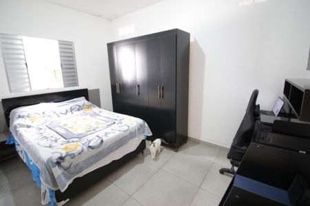 Quarto 1 de casa para alugar com 2 quartos, 145m² em Metalúrgicos, Osasco