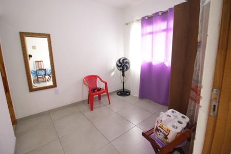 Sala 1 de casa para alugar com 2 quartos, 145m² em Metalúrgicos, Osasco