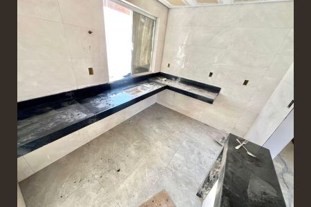 Apartamento à venda com 110m², 3 quartos e 2 vagas Apartamento à venda com 110m², 3 quartos e 2 vagasCozinha