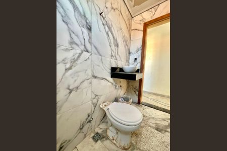 Apartamento à venda com 110m², 3 quartos e 2 vagas Apartamento à venda com 110m², 3 quartos e 2 vagasBanheiro Social