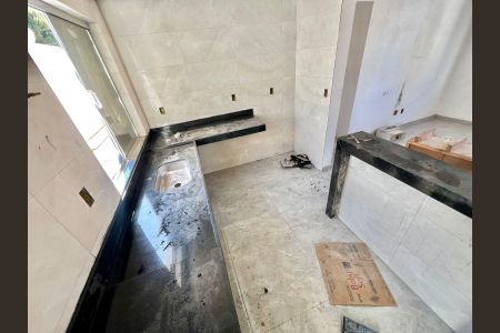 Apartamento à venda com 110m², 3 quartos e 2 vagas Apartamento à venda com 110m², 3 quartos e 2 vagasCozinha