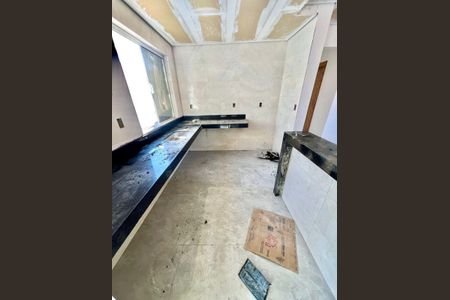 Apartamento à venda com 110m², 3 quartos e 2 vagas Apartamento à venda com 110m², 3 quartos e 2 vagasCozinha