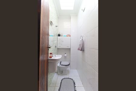 Casa à venda com 240m², 3 quartos e 3 vagas Casa à venda com 240m², 3 quartos e 3 vagasLavabo