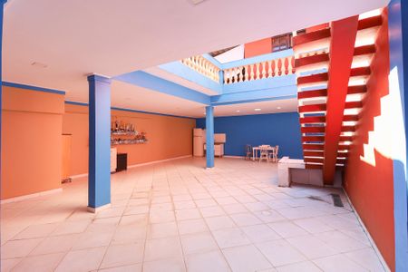 Casa à venda com 240m², 3 quartos e 3 vagas Casa à venda com 240m², 3 quartos e 3 vagasÁrea comum