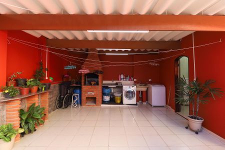 Casa à venda com 240m², 3 quartos e 3 vagas Casa à venda com 240m², 3 quartos e 3 vagasÁrea de Serviço