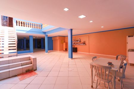 Casa à venda com 240m², 3 quartos e 3 vagas Casa à venda com 240m², 3 quartos e 3 vagasÁrea comum