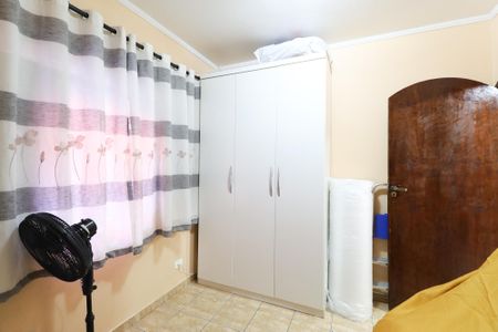 Casa à venda com 240m², 3 quartos e 3 vagas Casa à venda com 240m², 3 quartos e 3 vagasQuarto 3