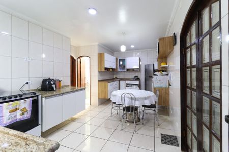 Casa à venda com 240m², 3 quartos e 3 vagas Casa à venda com 240m², 3 quartos e 3 vagasCozinha