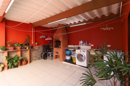 Casa à venda com 240m², 3 quartos e 3 vagas Casa à venda com 240m², 3 quartos e 3 vagasÁrea de Serviço