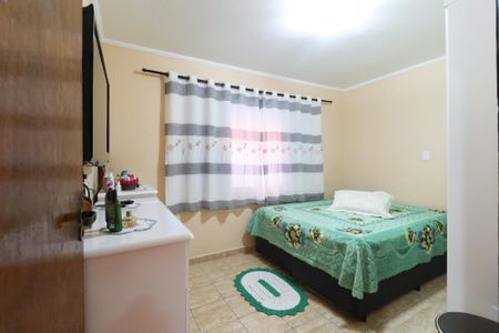 Casa à venda com 240m², 3 quartos e 3 vagas Casa à venda com 240m², 3 quartos e 3 vagasQuarto 2